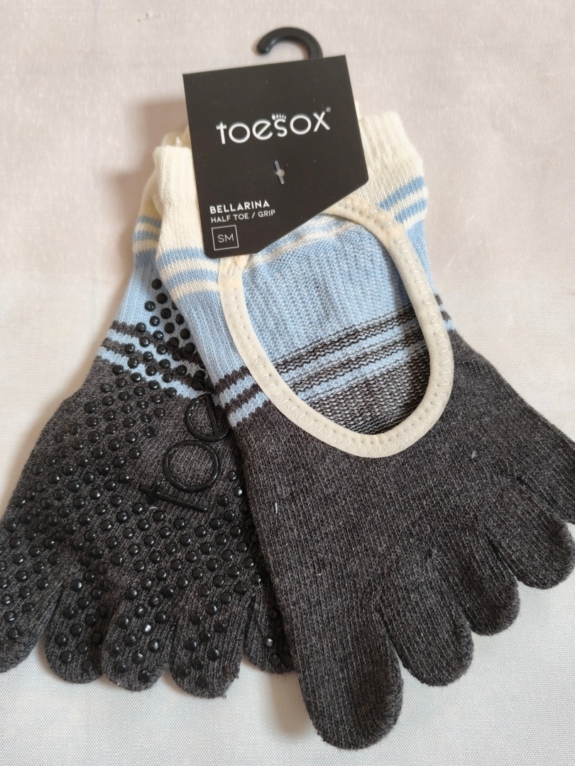 Calcetines de Yoga Toesox de C - Medias Para Pilates Y Yoga reseña y precio